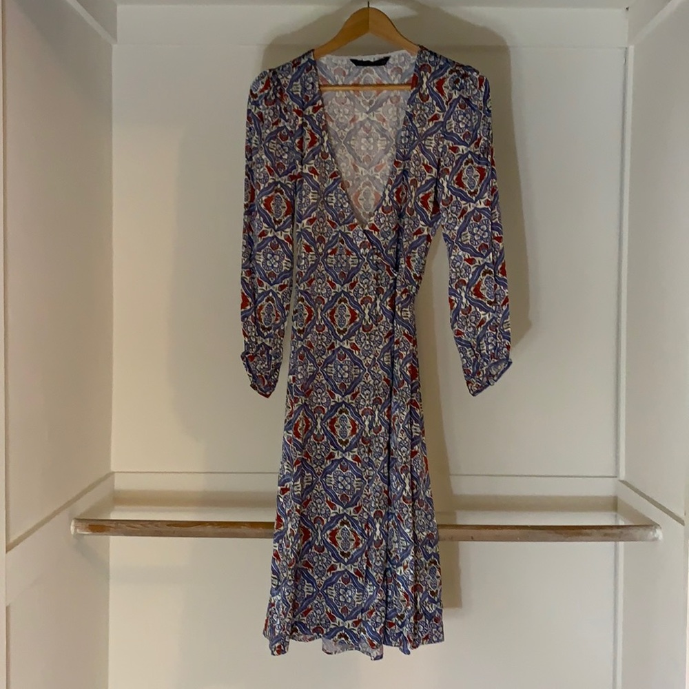 ZARA PRINTED SATIN LONG SLEEVED WRAP DRESS SIZE XS ✨PERFECT HOLIDAY DRESS✨
